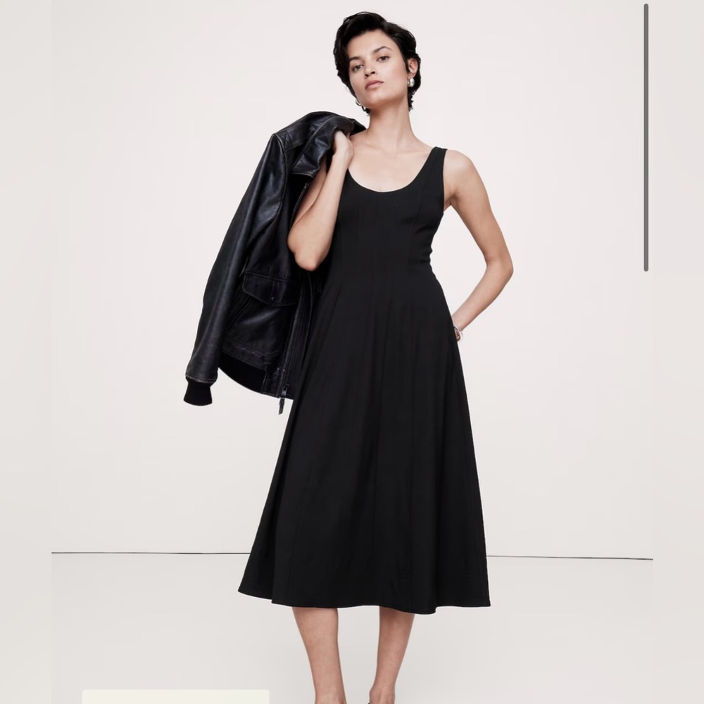 NEW WITH TAG: BANANA REPUBLIC CREPE SCOOP-NECK MIDI DRESS - BLACK